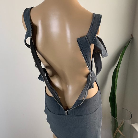 Decibel Dress Back Out Design Size Large. - Picture 5 of 7